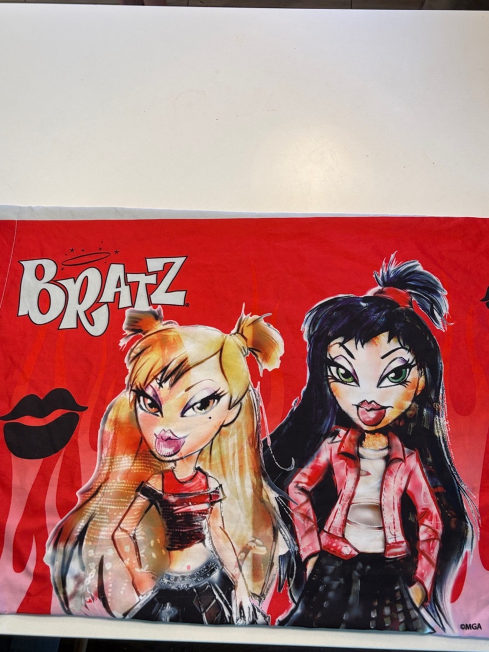 Franco Collectibles Bratz Beauty silky satin standard reversible pillow case.